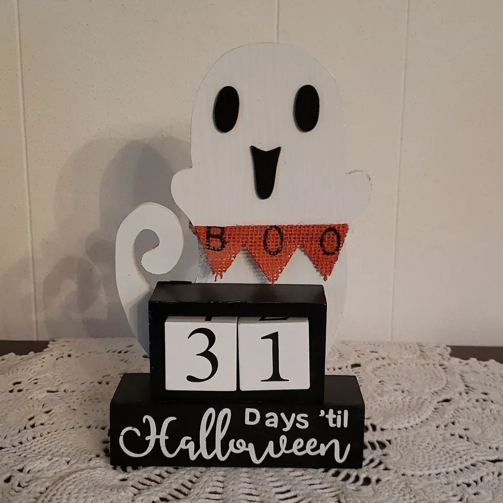 NWT Wooden Halloween Ghost Countdown Calendar Home Decor